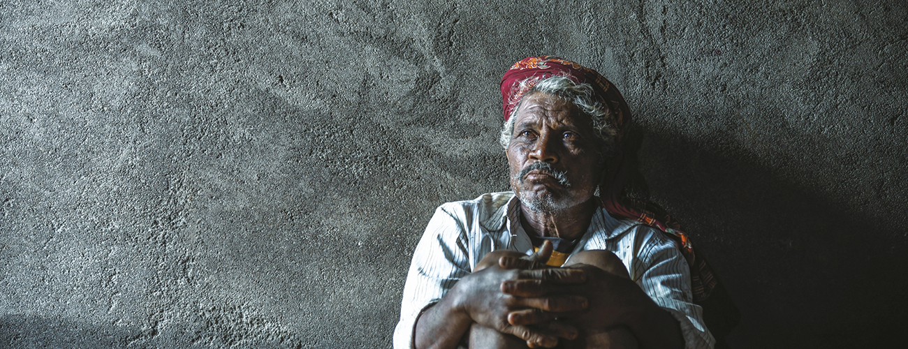 Haribhau Kumbhekar n'est plus le même... Comme des milliers d'agriculteurs, cet indien de l'État du Maharashtra a été intoxiqué par les pesticides © Atul Loke / Panos Pictures