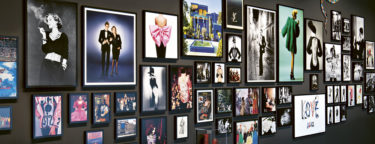 Biographie en images, salle Yves Saint Laurent, musée de Marrakech. © Fondation Jardin Majorelle / Nicolas Mathéus