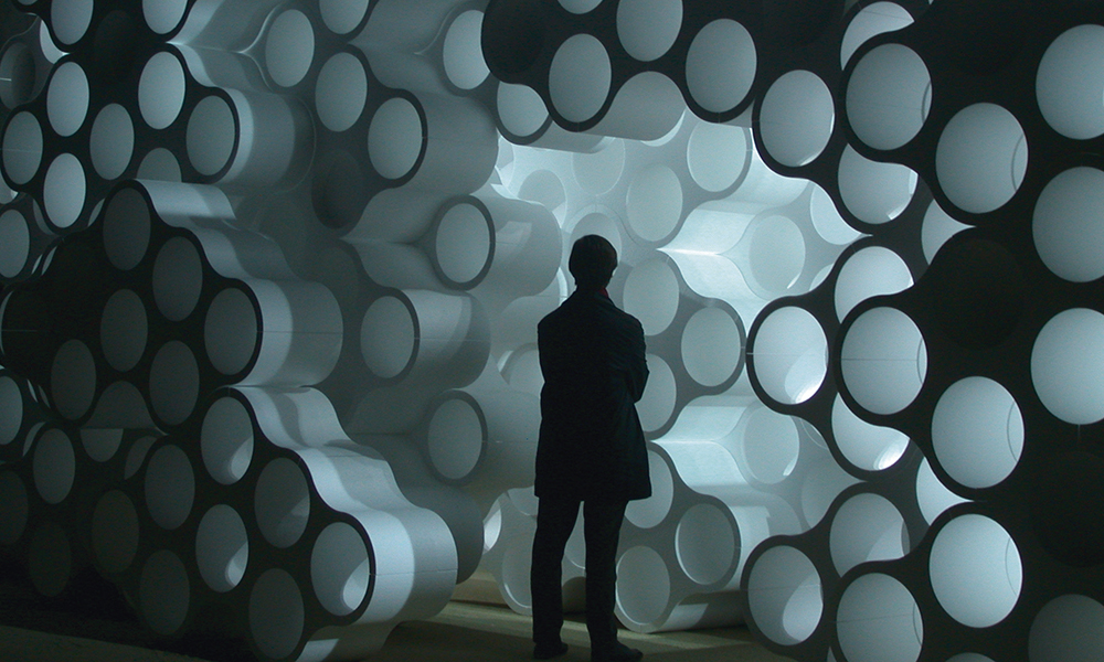 Les musées . En 2013, les frères Bouroullec ont investi le Musée des Arts Décoratifs de Paris avec une gigantesque installation de près de 1 000 mètres carrés qui abordait toutes les facettes de leur production.