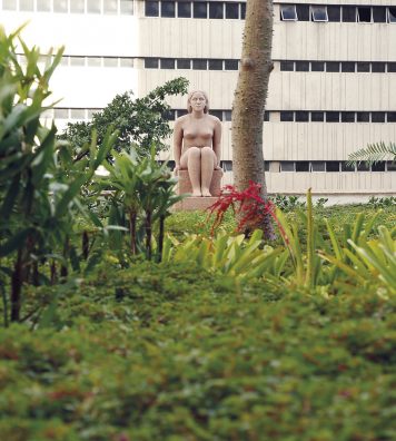 Le jardin-terrasse conçu par Roberto Burle Marx pour l’ancien Ministère de l’éducation et de la santé, à Rio de Janeiro. Masses végétales, contraste des textures et verticalité.