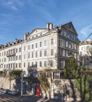 Vue extérieure du lieu d’art contemporain Espace Muraille, implanté dans les anciennes fortifications de la vieille ville de Genève, créé par le couple de collectionneurs suisses Caroline et Eric Freymond.