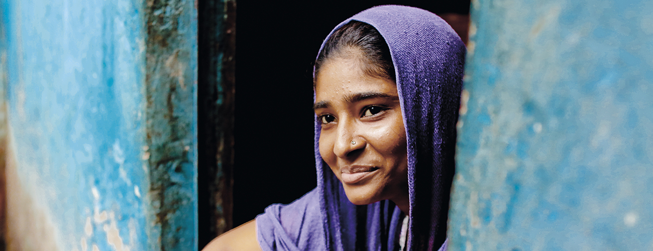 Protégées des viols et des agressions. Malgré l’insalubrité du bidonville et sa surpopulation, les femmes se sentent plus en sécurité à Kathputli que dans les rues de New Delhi.