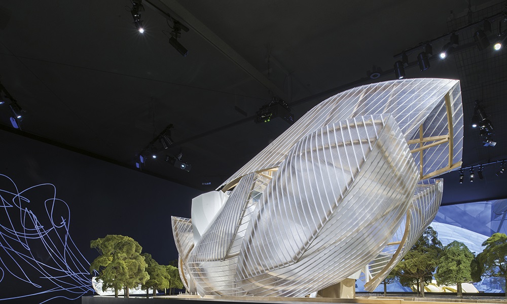 Maquette de Frank Gehry. Présentation de la Fondation.