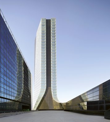 CMA-CGM Tower, Marseille, France, 2011. La tour est située au centre d’Euroméditerrannée. Elle a pour ambition de placer Marseille parmi les plus grandes métropoles européennes.