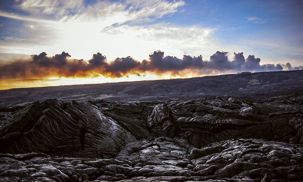 Les volcans d’Hawaii. Indomptables, ils peuvent, en quelques heures, sculpter un nouveau littoral.