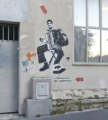 Rue des Cinq-Diamants. Traversant la Butte-aux-Cailles, cette rue offre de nombreuses réalisations de street artistes comme Jef Aérosol ou Miss.Tic.