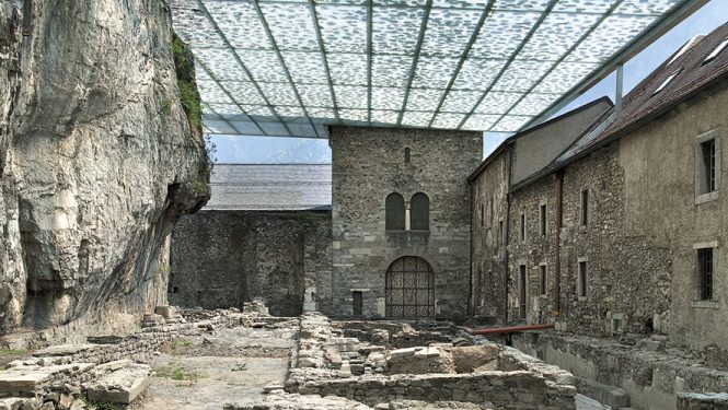 Site archéologique du Martolet. S’y superposent les ruines d’églises successives construites à partir du IV e siècle.