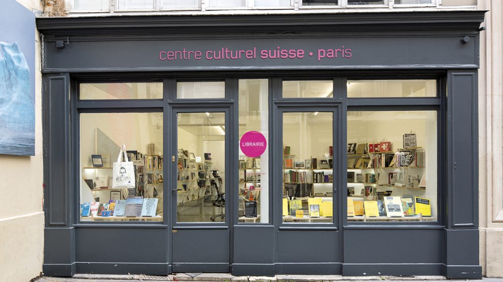 La librairie du CCS. Rue des Francs-Bourgeois. L’intérieur a été dessiné par le bureau d’architectes Jakob + MacFarlane.