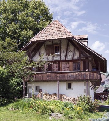 La Ofenhausstöckli à Niederhäusern (BE). Elle forme un ensemble idyllique, avec trois autres fermes, dans le hameau.