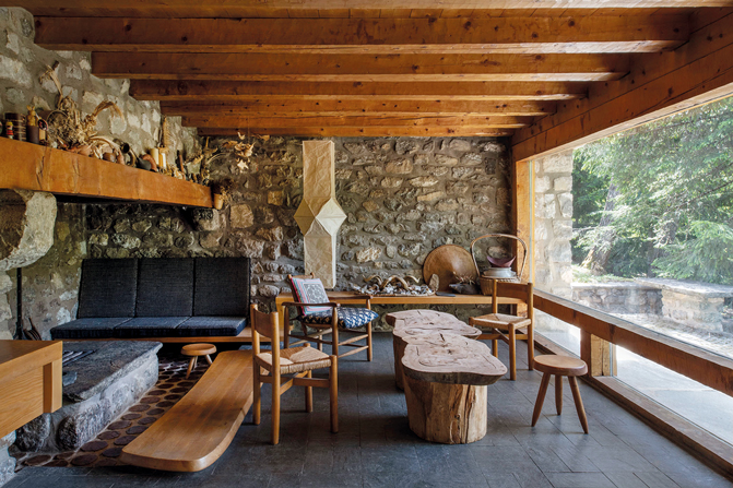 L’intérieur du chalet de Méribel construit par Charlotte Perriand.