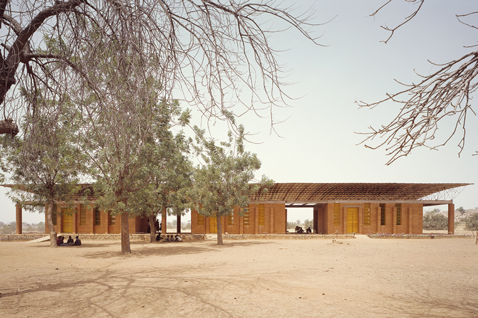 École primaire, Gando (Burkina Faso), 2001