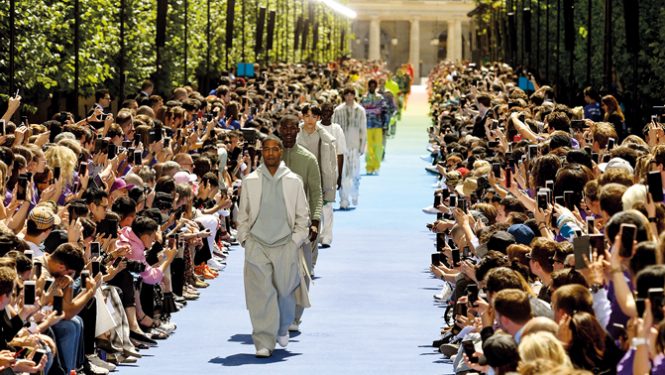 Défilé par Virgil Abloh à Paris en 2018.