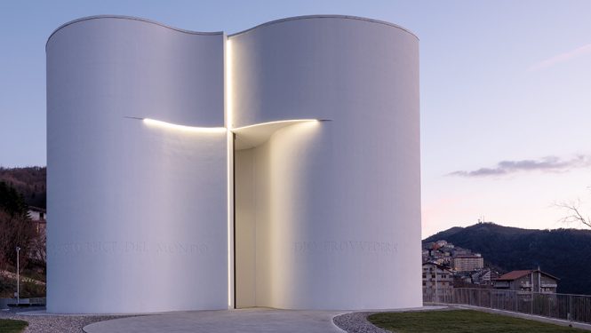 L’église Santa Maria Goretti, à Mormanno en Italie.