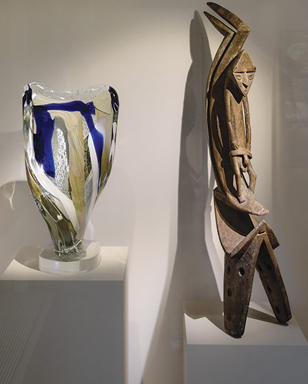 « Charybde », œuvre en verre de John Armleder.