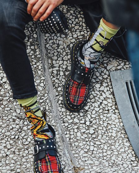 Pour se faire remarquer à Pitti Uomo il faut faire preuve d’audace. Quitte à en faire un peu trop.