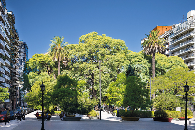 La plaza Güemes.